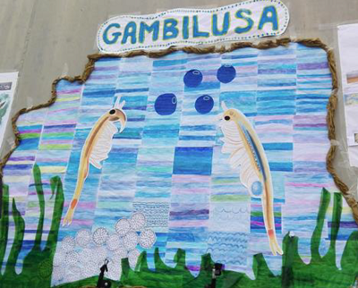 Mural elaborado por niñas y niños del colegio La Regüela, en Palomares del Río (Sevilla), donde estudiaba la alumna que creó el nombre gambilusa